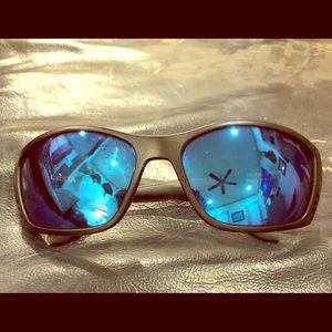 Coasta fisch 420p Black with blue lenses
